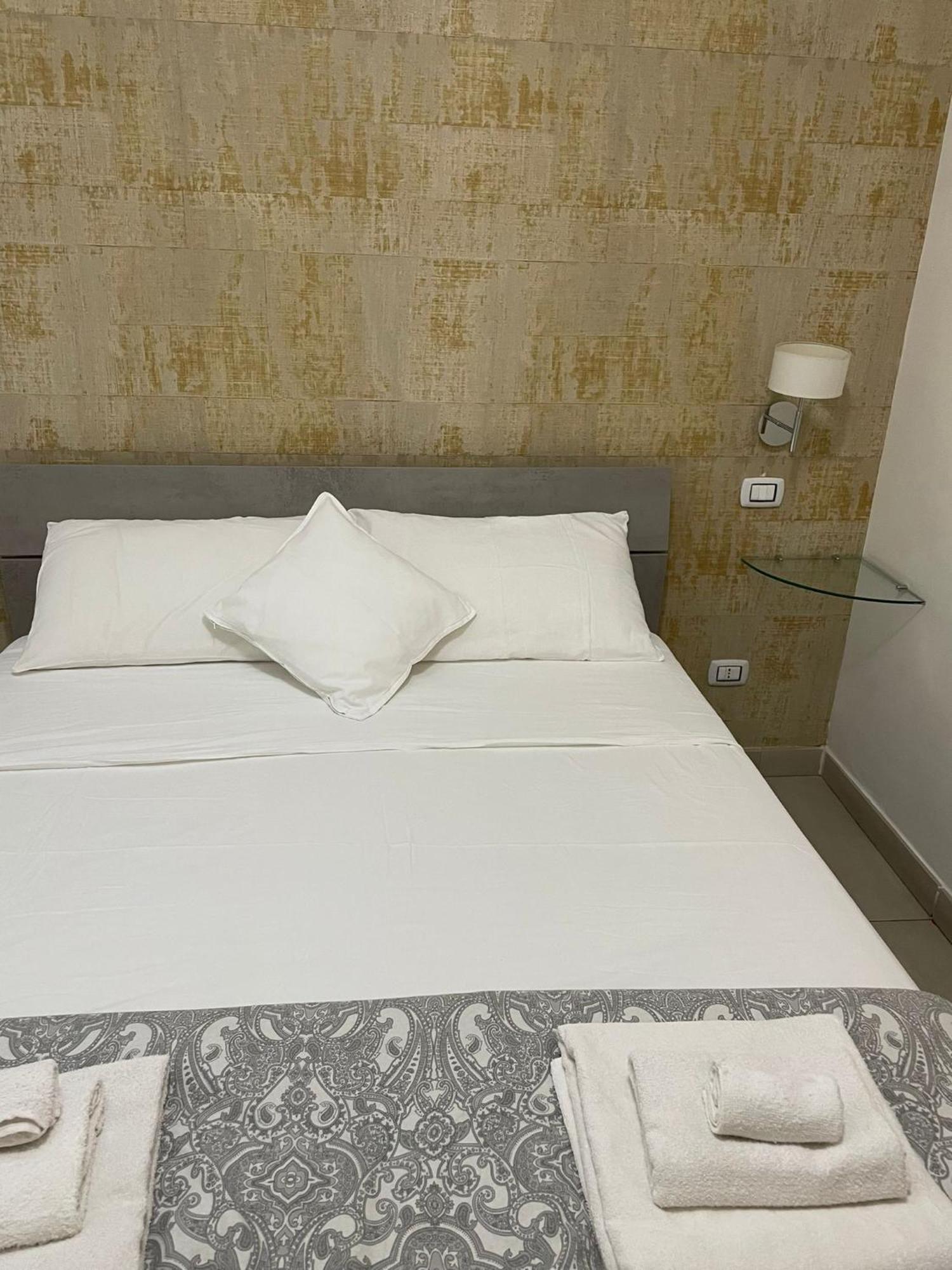 Terrazza Aragon Room And Spa Naples Exterior photo